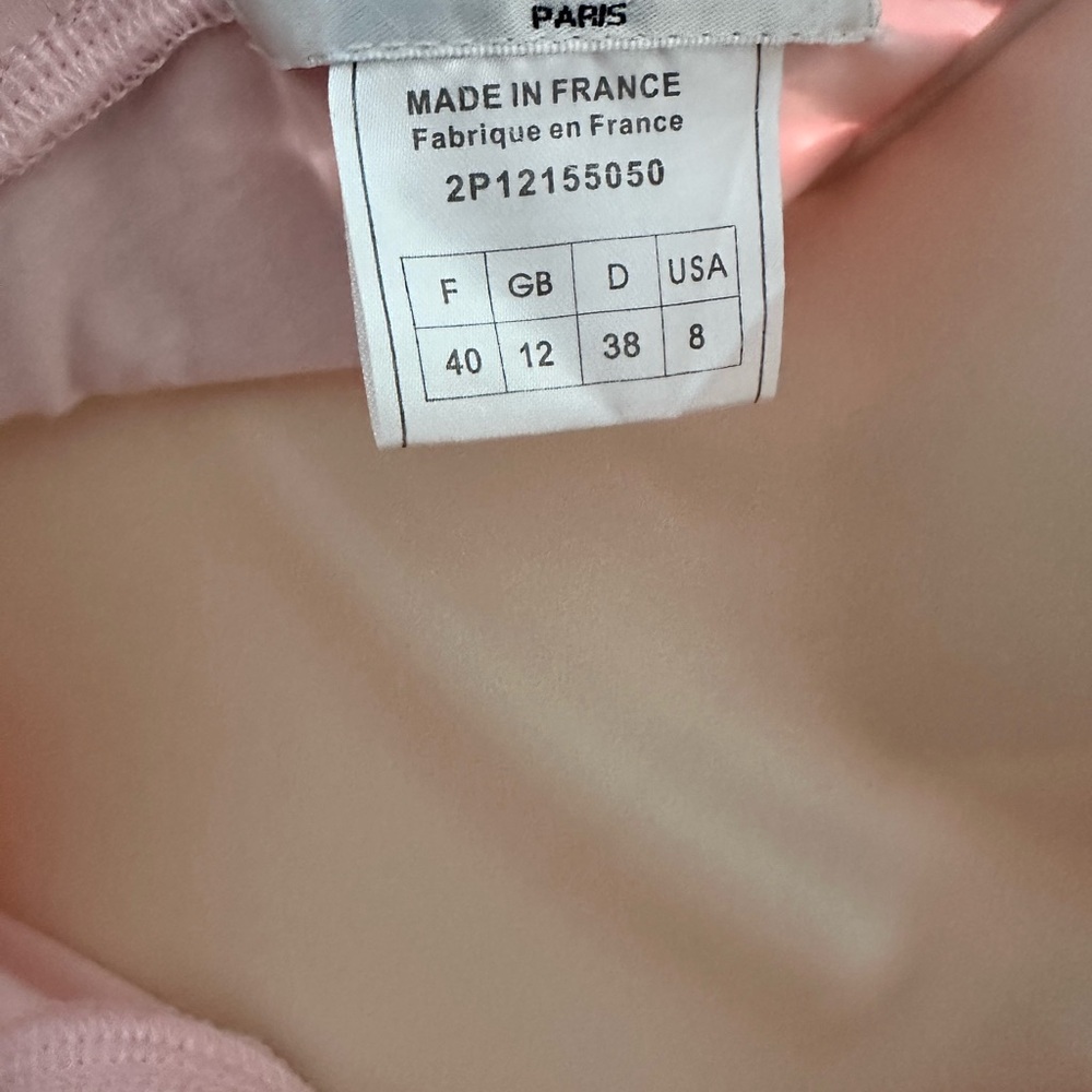 Dior Vintage Pink Tee with Sequined Rose Motif - Picture 11 of 14